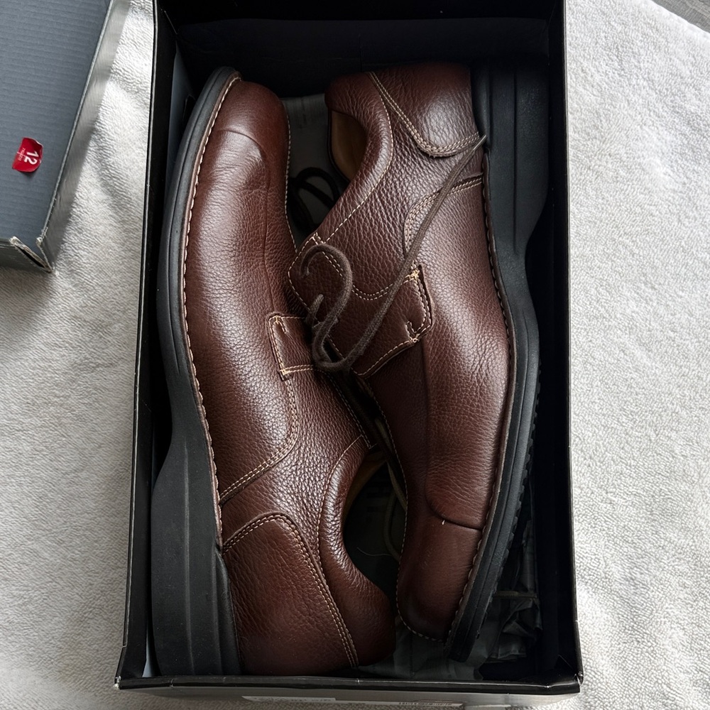 Johnston & Murphy Shuler Bic in Dark Brown - Picture 2 of 16